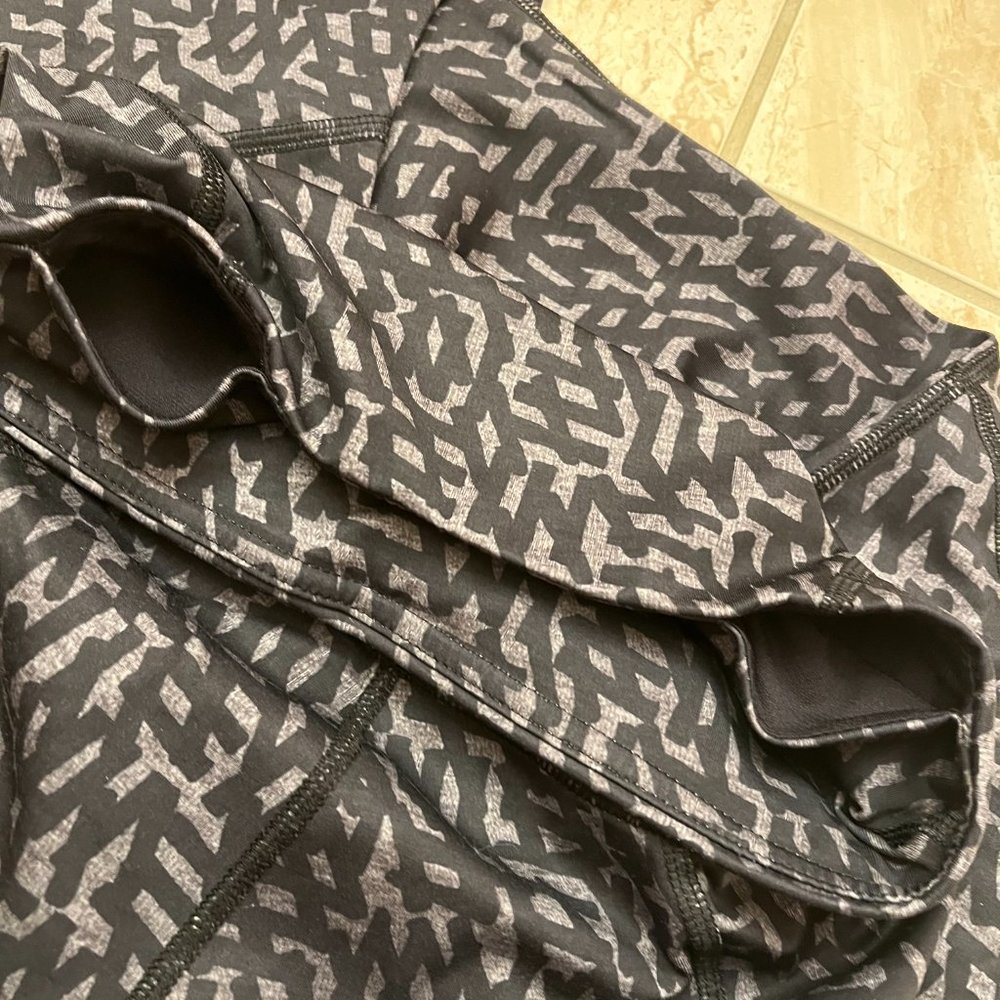 Lululemon Pattern Leggings Size 0 - Picture 3 of 4